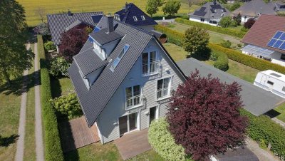 Meerblick inklusive: Nordisches Ferienhaus mit Komfort & Qualität – stilvoll und nachhaltig