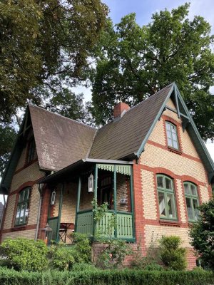 Historisches Unikat zwischen Hamburg und Nordsee: Gärtnerhaus des Schlosses Düneck