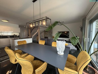 Stilvolle Doppelhaushälfte mit Dachterrasse &amp; Schneebergblick
