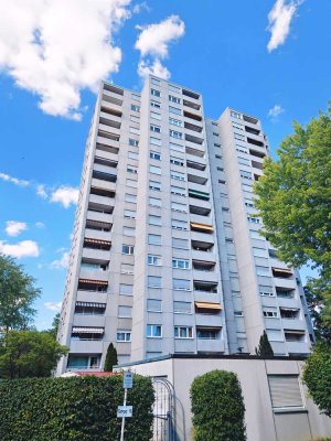 Erstbezug nach Sanierung mit Balkon: freundliche 4,5-Zimmer-Wohnung in Kirchheim