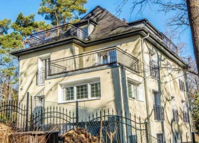 Mehrfamilienhaus Villa mit Baureserve direkt am See