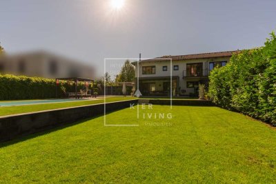 Exklusive Doppelhaushälfte - Ihr paradiesischer Rückzugsort mit Pool & Wintergarten