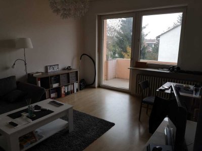 In Wiesental: Gepflegte Wohnung mit zwei Zimmern und Balkon