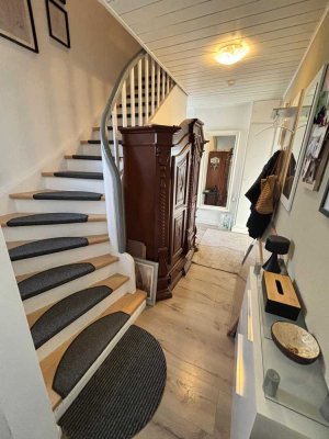 Großzügige 3,5 ZW, 120qm mit EBK, Teilwintergarten, 2 Badezimmer, Stellplätze  und traumhaften Blick