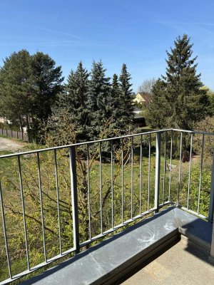 BEZUGSFREI: Attraktive 3-Zimmer-Wohnung mit Sonnen-Loggia und Blick ins Grüne