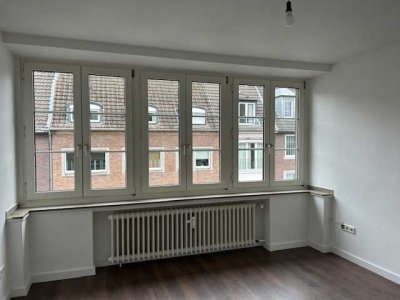 Modernes helles Appartement Düsseldorf-Altstadt