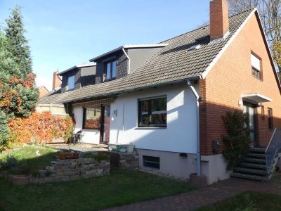 Charmante '' Doppelhaushälfte'' in ruhiger Lage!