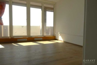 Sonnige Wohnung und freier Blick nach Westen!