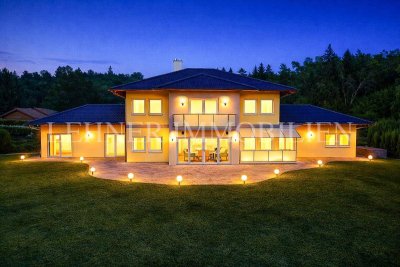 * LIEBOCH * GROSSZÜGIGES ANWESEN MIT HERRLICHEM BLICK AUF DIE KORALPEN - IDEAL FÜR FAMILIE, BERUF &amp; HOBBYS *