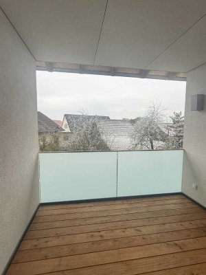 Gut ausgestattete 3-Zimmer-Wohnung mit Balkon und großartiger Verkehrsanbindung