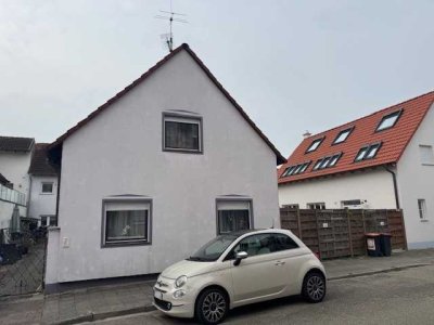 Provisionsfrei! Charmantes und gemütliches Wohnhaus in sehr beliebter Lage von Karlsruhe-Beiertheim!