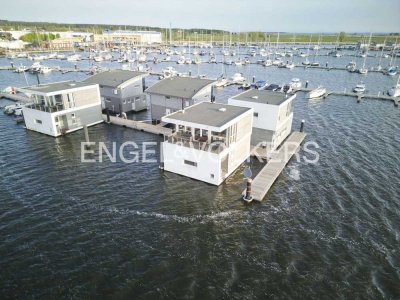 Provisionsfrei: Traumhaftes Ferienhaus auf dem Wasser - direkt im Yachthafen