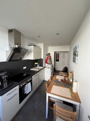 2-Zimmer-Wohnung mit Einbauküche in ruhiger zentraler Lage