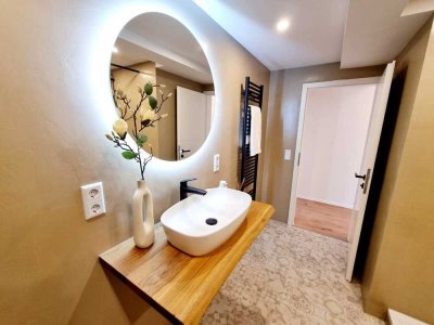 *PREISREDUZIERUNG* Modern renovierte 4 Zimmer in jungem Reihenhaus