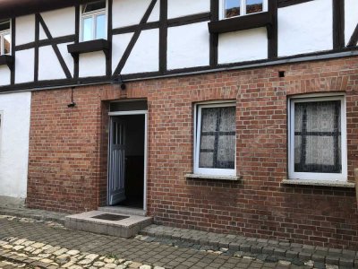 Eigener Eingang, 3- Zimmer über 2 Etagen mit Kamin und Küche