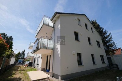Tolle Neubau Dachwohnung mit Balkon, Stellplatz und EBK - Begehrte Wohnanlage in Erlangen Büchenbach