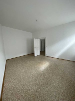 Geräumige Wohnung in der Oststadt mit saniertem Bad