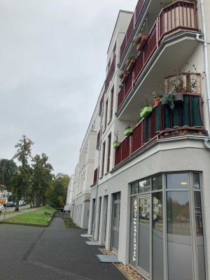 Zentral am Bahnhof Dallgow-Döberitz, 1.OG, 2 Zimmer, 61 qm, Balkon und Aufzug