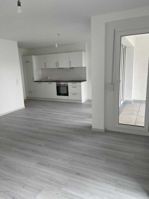 Top Wohnung zum Erstbezug mit Terasse (2)