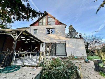 Doppelhaushälfte mit Pool und Garten in Wiesbaden - Biebrich!