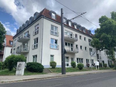 Gemütliche Wohnung im Mansardgeschoss mit EBK und sehr guter Anbindung in Dresden-Trachau