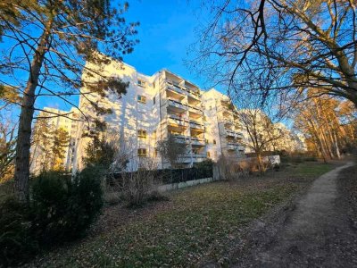 Attraktive 2-Zimmer-Wohnung mit Balkon, Einbauküche und Carport in begehrter Lage von Eberstadt!