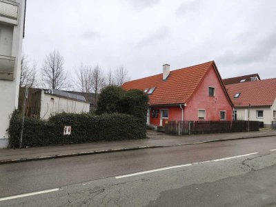 Einfamilienhaus *stark renovierungsbedürftig*