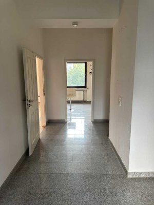 Helle 2-Zimmer-Wohnung in Dortmund mit Küche und Balkon