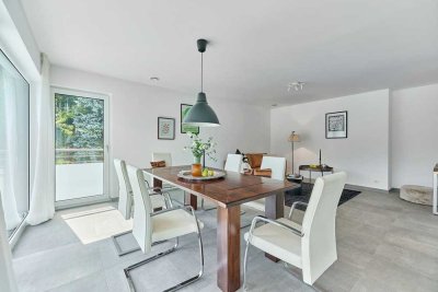 Erstklassiger Neubau mit separater Einliegerwohnung und Weitblick!
