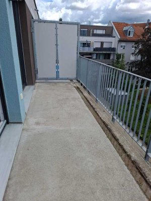 Ihr neues Zuhause: 2 Zimmer, Balkon und Einbauküche