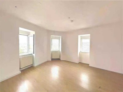 Gepflegte 100 m² 4-Zimmer Wohnung in zentraler Lage von Pirmasens !