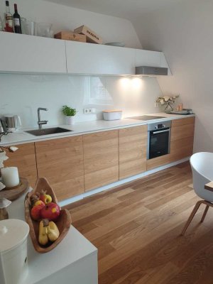 3-Zimmer Stadtwohnung, hochwertig möbliert, WG geeignet