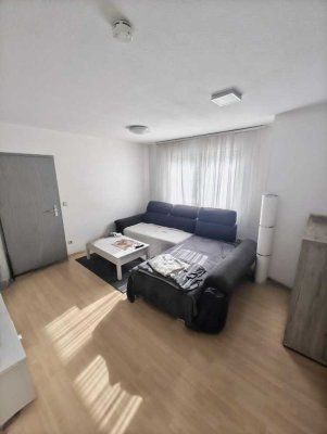 Helle 2-Zimmer Wohnung inkl. Einbauküche mit Balkon, TG-Stellplatz und Keller