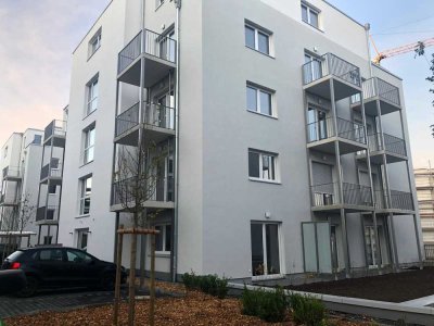 Stilvolle, neuwertige 2-Raum-Wohnung mit Balkon und EBK in Gießen