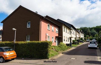 +++ Sehr gepflegtes 2-Familienhaus mit Garten und Terrasse +++