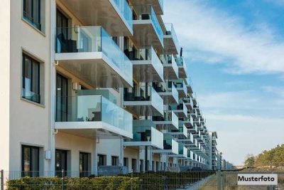 Dreifamilienhaus mit Doppelgarage