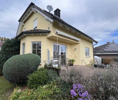 Familienfreundliches Einfamilienhaus mit Garage & Carport in Machern