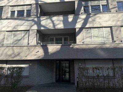 WOW - TOP 4-Zi.-Penthouse-Wohnung mit Dachterrasse, zwei Bädern, Stellplatz!