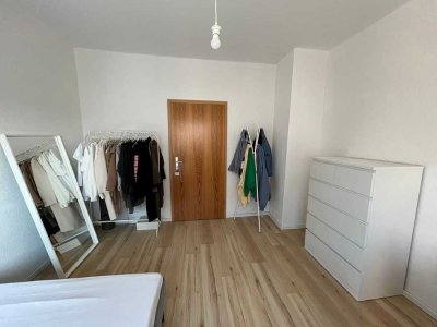 Wohnung mit Küche und Balkon am Strecktalpark