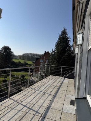 Erstbezug nach Sanierung: � Moderne 2,5-Zimmer-Wohnung mit großem Balkon in Essen-Schönebeck
