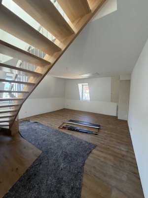 Sanierte Maisonettewohnung im Altbau - modernes Wohnen mit Charme