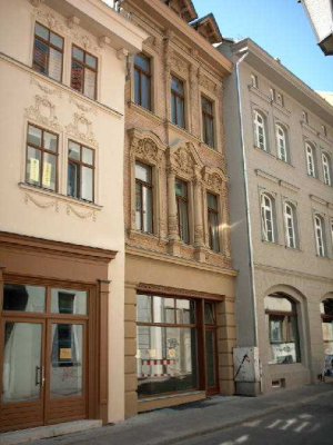 Höll-Immobilien vermietet schöne 2-Raum-WE mit Balkon im Zentrum von Halle