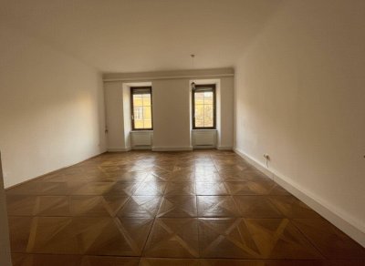 Top-Studentenlage! Großzügige Garconniere nahe Kunstuni &amp; direkt am Stadtpark