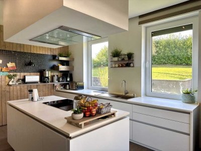 Exklusives Einfamilienhaus im Bauhaus-Villenstil mit traumhafter Aussicht auf das Wiehengebirge