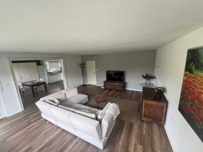 Möblierte große und helle 2-Zimmer Wohnung