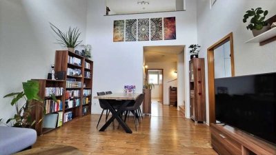 Pfullingen -3-Zi.-DG-Maisonette im Atelierstil mit Balkon &
loftähnlicher Galerie mit Dachterrasse !