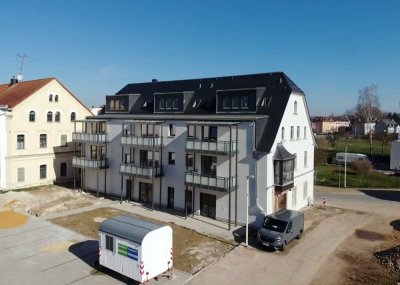 Erstbezug im Denkmalobjekt! Traumhafte 4,5 R Wohnung mit Terrasse und Garten!