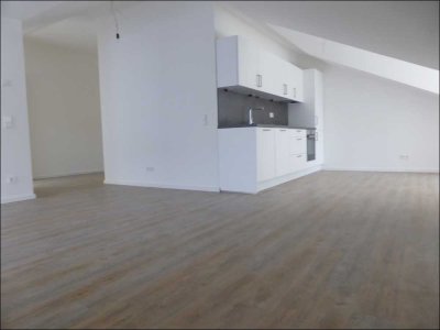 2-Zimmer-Wohnung mit 2 Balkonen