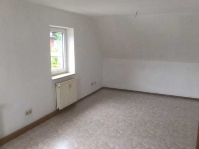 Dachgeschoss-Wohnung in Gemünden lädt zum Wohlfühlen ein - extra für Sie frisch saniert