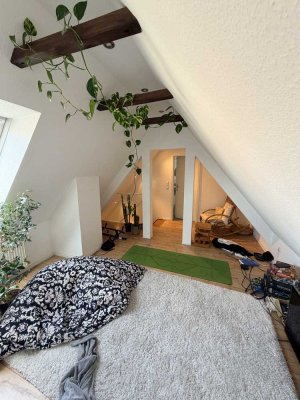 Charmante 3-Zimmer Maisonette Wohnung mit Balkon - ideal für Paare oder als WG